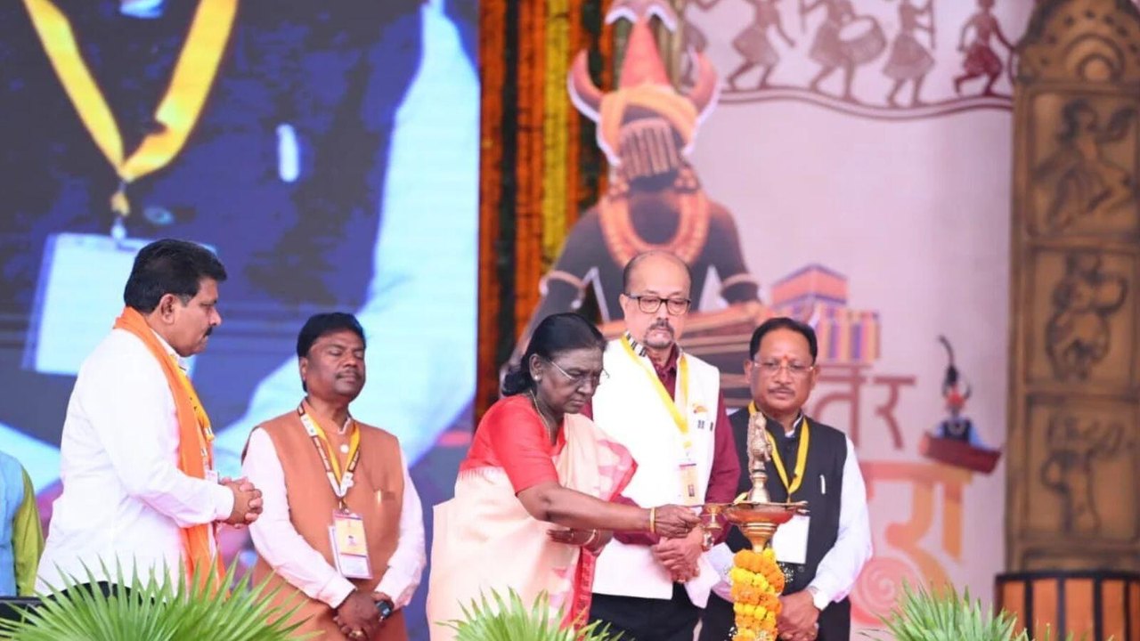 छत्तीसगढ़ सरकार ने बस्तर दशहरा के अवसर पर मांझियों‑चालकियों के मानदेय में तीन‑गुना वृद्धि की घोषणा