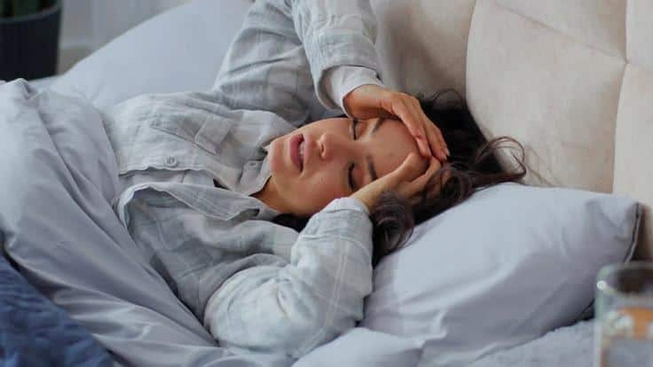 Five Common Evening Habits That May Be Compromising Your Sleep Quality — article featured image