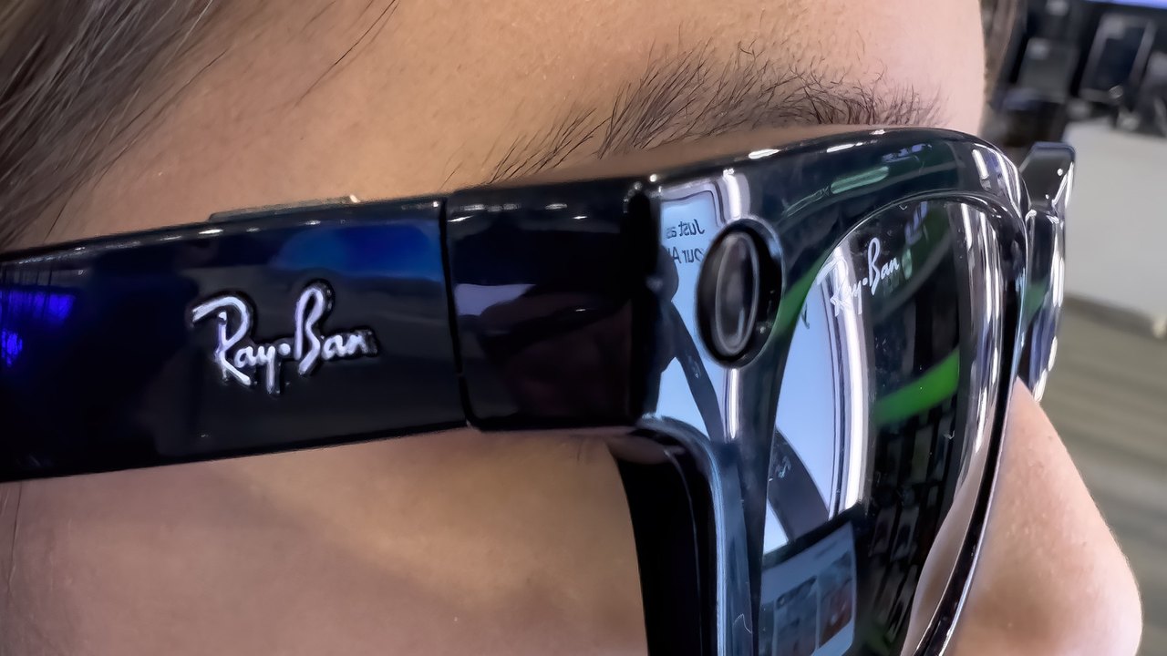 Identifying AI Smart Glasses: Signs of Surveillance and How to Spot Them — article featured image
