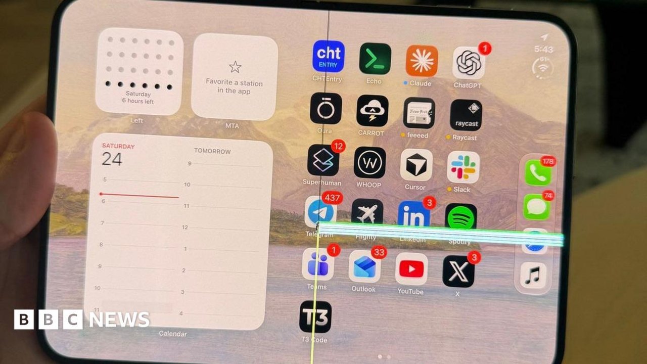 Apple Addresses Initial Screen Defects in New iPhone Duo Foldable — article featured image