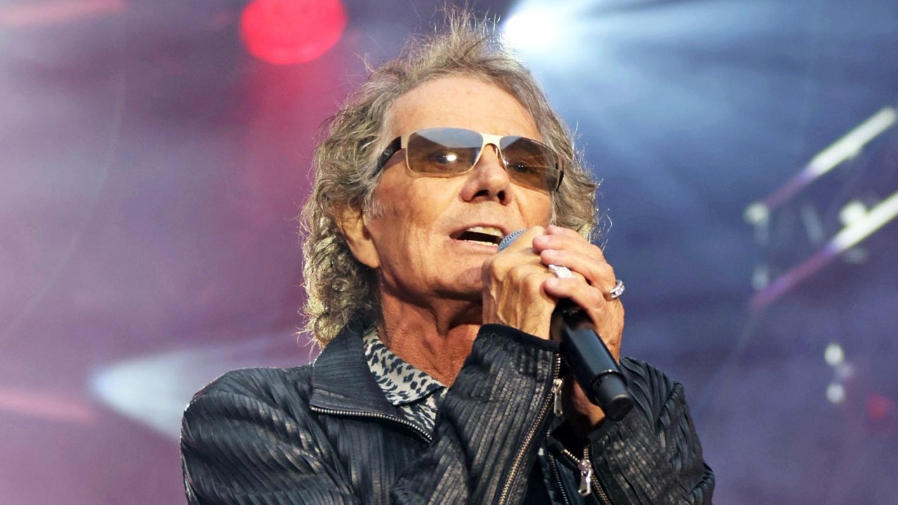 Mickey Thomas Reflects on Decades with Starship, Hits, and Musical Evolution